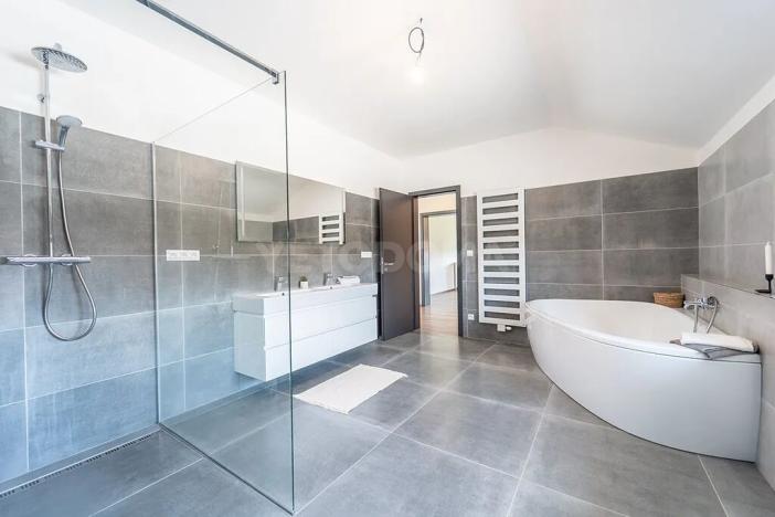 Prodej rodinného domu, Kornatice, 270 m2