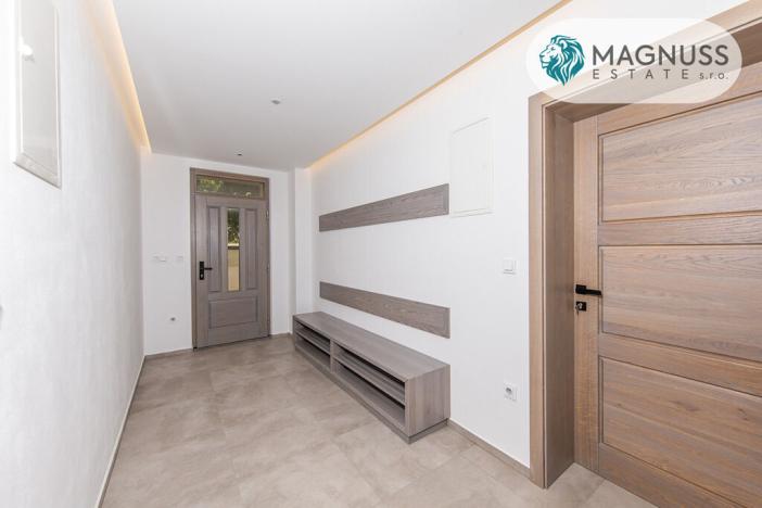Prodej rodinného domu, Dolní Lomná, 259 m2