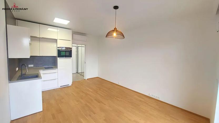 Prodej bytu 1+kk, Praha, Formanská, 33 m2