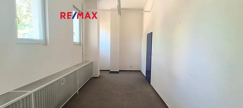 Pronájem kanceláře, Praha - Kobylisy, Horňátecká, 19 m2