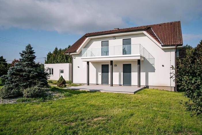 Prodej rodinného domu, Dolní Břežany, 150 m2