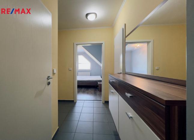 Prodej bytu 2+kk, Nupaky, U Školky, 50 m2