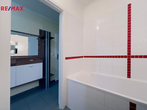 Prodej bytu 2+kk, Nupaky, U Školky, 50 m2