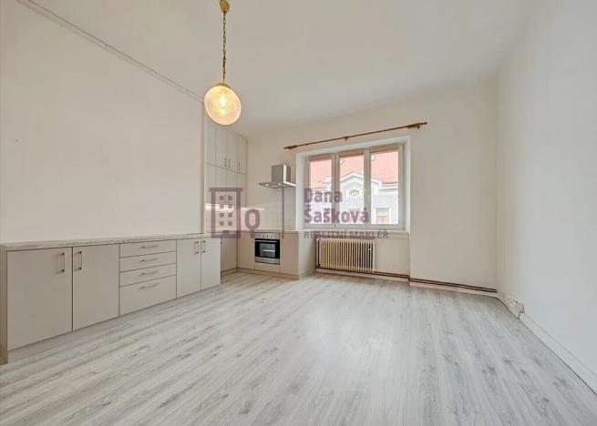 Pronájem bytu 3+kk, Jindřichův Hradec, Sládkova, 61 m2