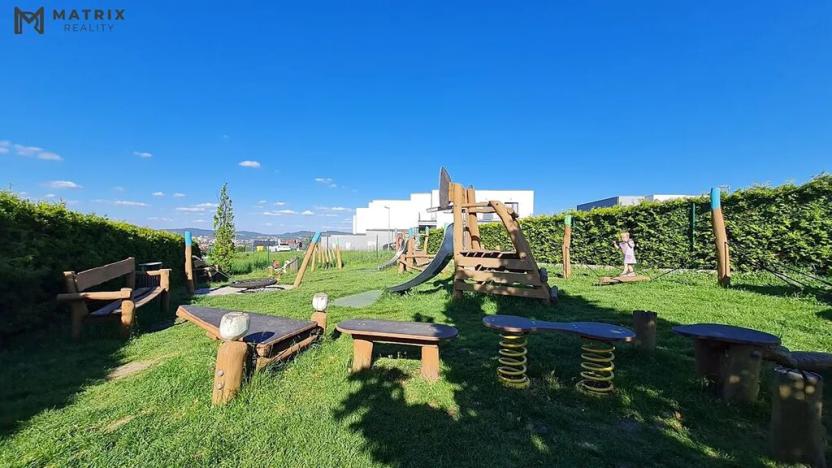 Pronájem rodinného domu, Králův Dvůr, Na Lucberku, 270 m2