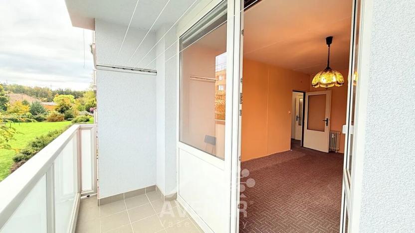 Prodej bytu 3+1, Hostinné, Sídliště, 68 m2