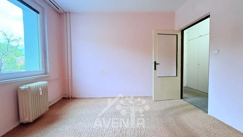 Prodej bytu 3+1, Hostinné, Sídliště, 68 m2