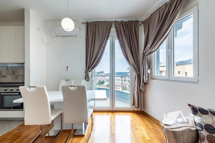 Prodej bytu 3+kk, Bečići, Černá Hora, 56 m2