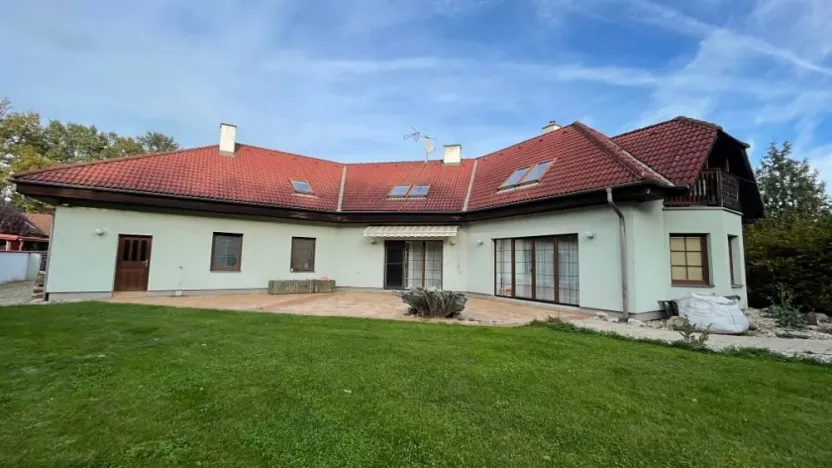 Dražba rodinného domu, Sezemice, 169 m2