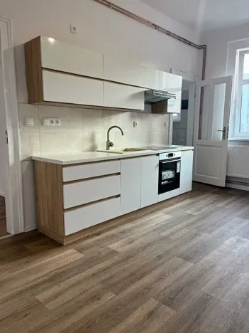Pronájem bytu 3+kk, Plzeň, Houškova, 90 m2