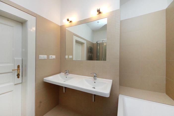 Pronájem bytu 4+1, Praha - Smíchov, Kořenského, 121 m2