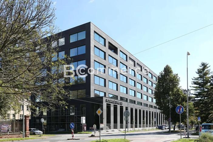 Pronájem kanceláře, Brno, 1733 m2