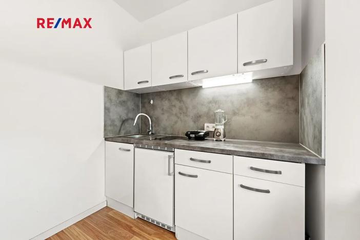 Prodej bytu 1+kk, Praha - Libeň, Novovysočanská, 27 m2