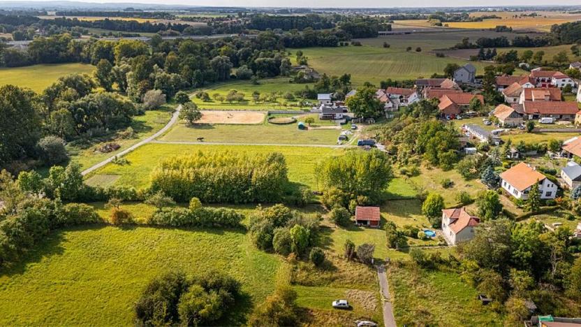 Prodej pozemku pro bydlení, Uhersko, 3765 m2