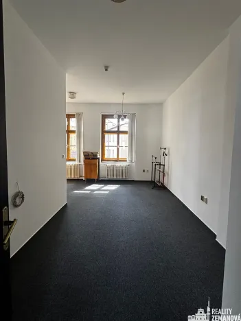 Pronájem kanceláře, Praha - Vinohrady, Jugoslávská, 65 m2
