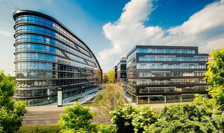 Pronájem kanceláře, Praha - Holešovice, Argentinská, 2400 m2