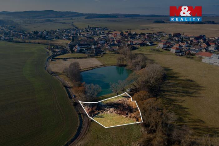 Prodej pole, Podluhy, 1679 m2