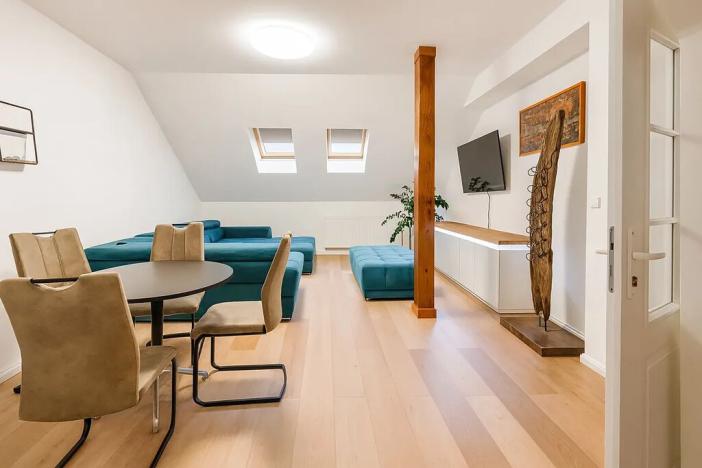 Pronájem bytu 3+1, Praha - Prosek, Nad šestikopy, 65 m2