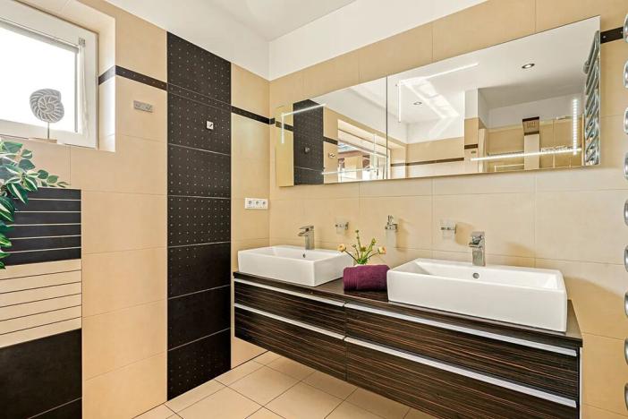 Prodej rodinného domu, Doksy, Severní, 342 m2