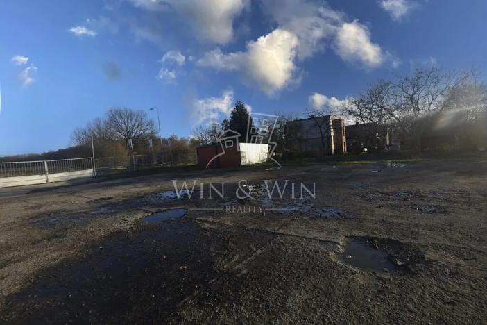 Pronájem komerčního pozemku, Praha - Horní Počernice, Ve žlíbku, 500 m2