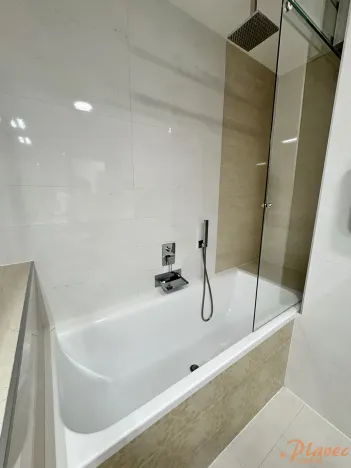 Prodej bytu 2+kk, Praha - Vršovice, Jerevanská, 77 m2