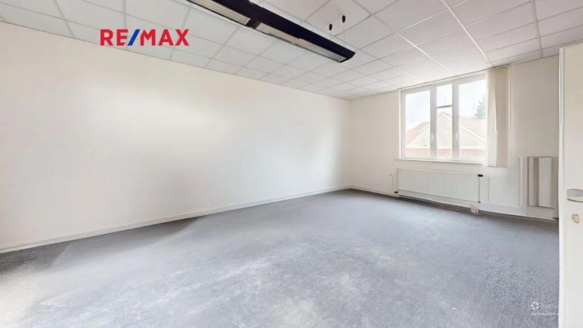 Pronájem kanceláře, Pardubice, Bohdanečská, 186 m2