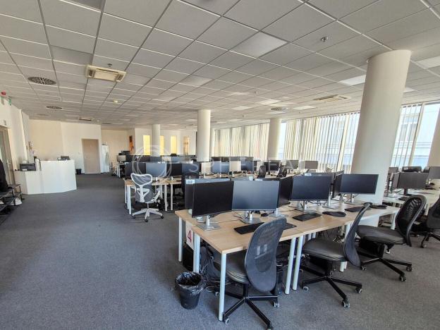 Pronájem kanceláře, Brno - Brno-město, Orlí, 302 m2