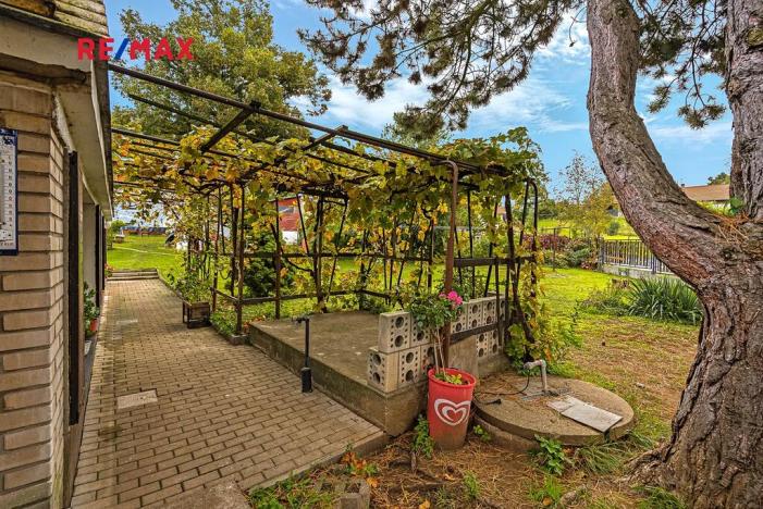 Prodej rodinného domu, Zlosyň, 307 m2