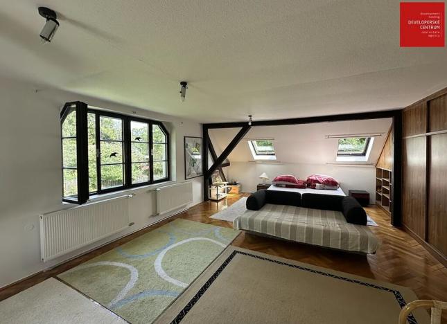 Prodej rodinného domu, Mnichov, 311 m2