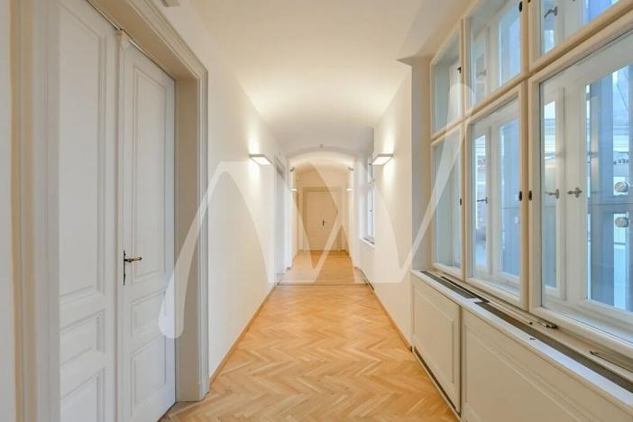 Pronájem kanceláře, Praha - Nové Město, Václavské náměstí, 195 m2