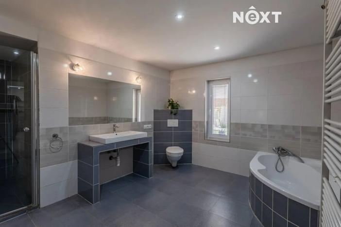 Prodej rodinného domu, Strážovice, 340 m2