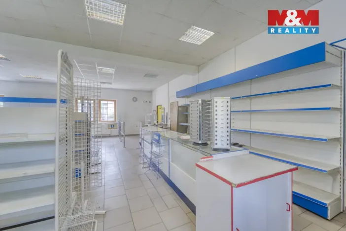 Pronájem obchodního prostoru, Bor, náměstí Republiky, 156 m2