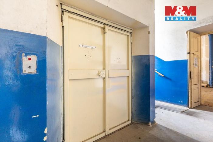 Pronájem výrobních prostor, Krásná Lípa, Stradalova, 800 m2