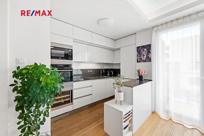 Prodej bytu 3+kk, Praha - Hrdlořezy, Učňovská, 71 m2