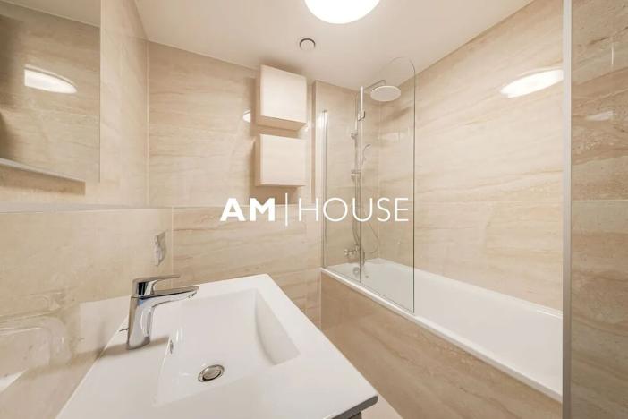 Pronájem bytu 3+kk, Praha - Karlín, Pernerova, 90 m2