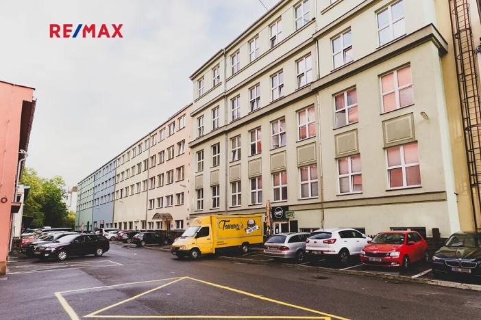 Pronájem restaurace, Praha - Smíchov, Křížová, 236 m2