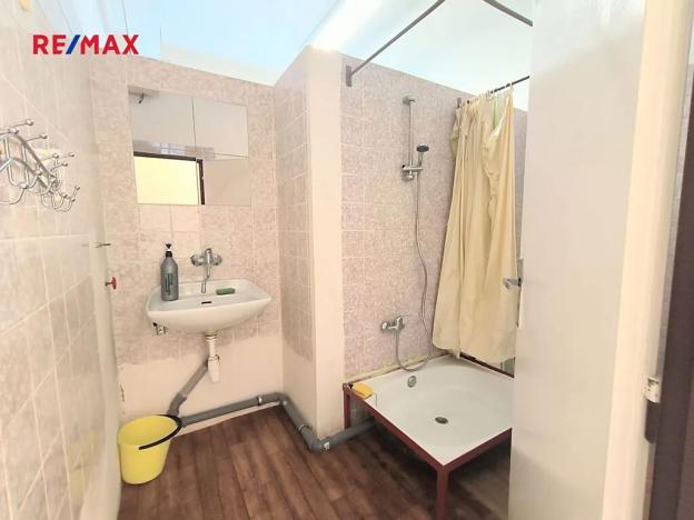 Pronájem kanceláře, Praha - Kobylisy, Horňátecká, 61 m2