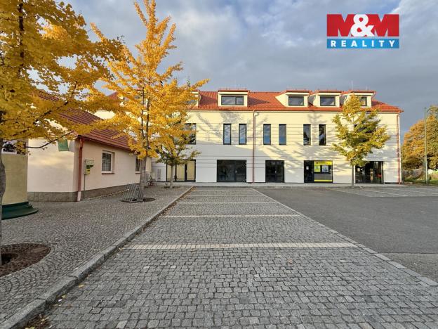 Pronájem obchodního prostoru, Blatná, náměstí J. A. Komenského, 60 m2