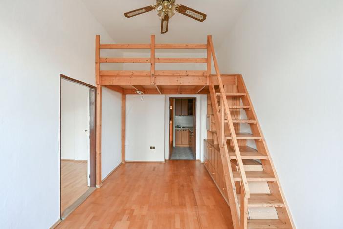 Pronájem bytu 3+kk, Praha - Žižkov, Lupáčova, 57 m2