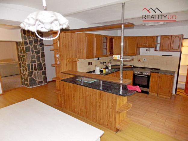 Prodej rodinného domu, Ostrov, 190 m2