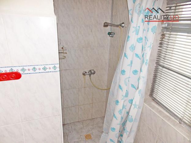 Prodej rodinného domu, Ostrov, 190 m2