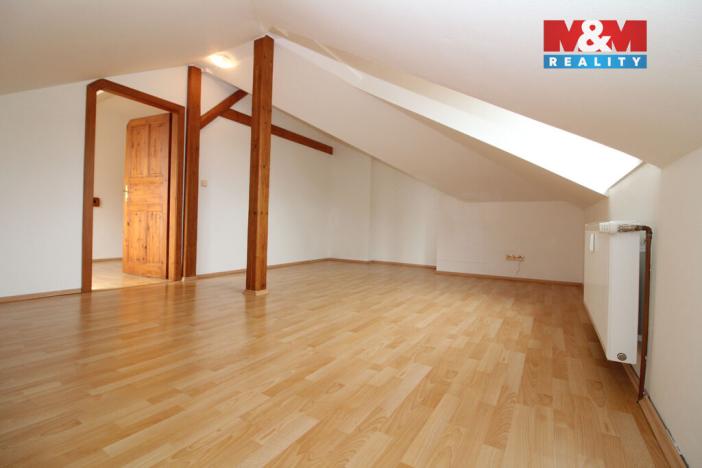 Prodej bytu 2+1, Nový Bor - Arnultovice, Gen. Svobody, 92 m2