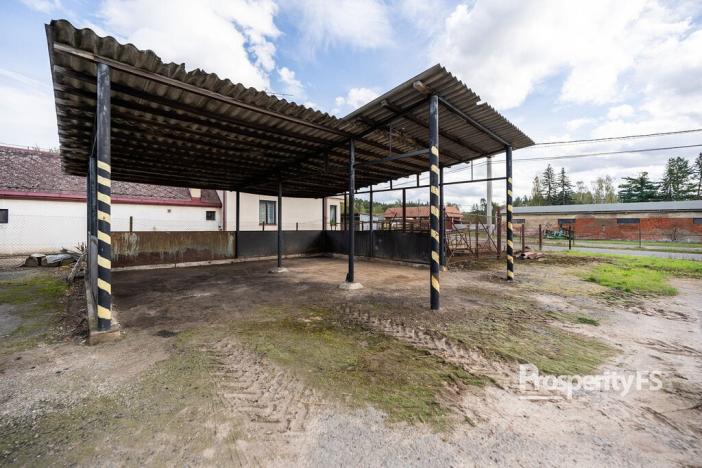 Prodej kanceláře, Okna, 475 m2