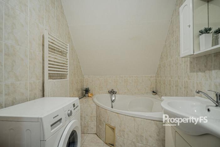 Prodej rodinného domu, Hrádek, 200 m2