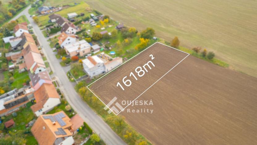 Prodej pozemku, Voděrady, 1618 m2