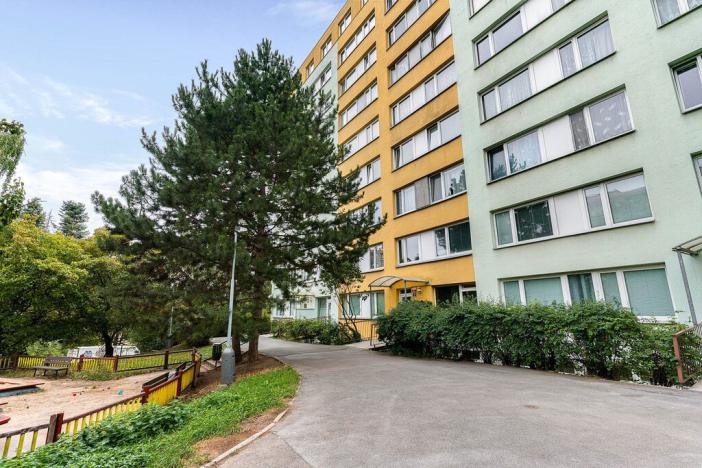 Prodej bytu 3+1, Praha - Řepy, Nevanova, 70 m2