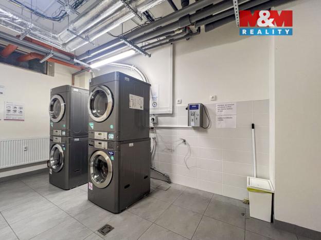 Pronájem bytu 2+kk, Praha - Hlubočepy, Geologická, 34 m2