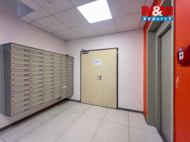 Pronájem bytu 2+kk, Praha - Hlubočepy, Geologická, 34 m2