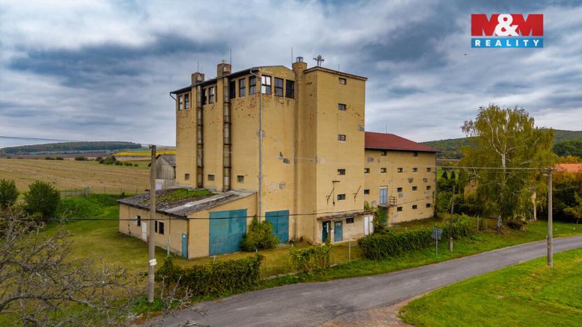 Prodej zemědělského objektu, Křešice - Sedlec, 2000 m2