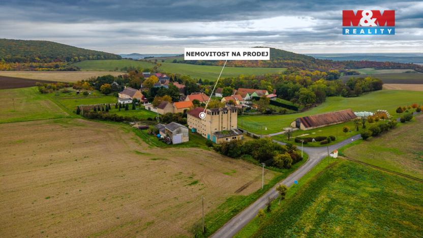 Prodej zemědělského objektu, Křešice - Sedlec, 2000 m2